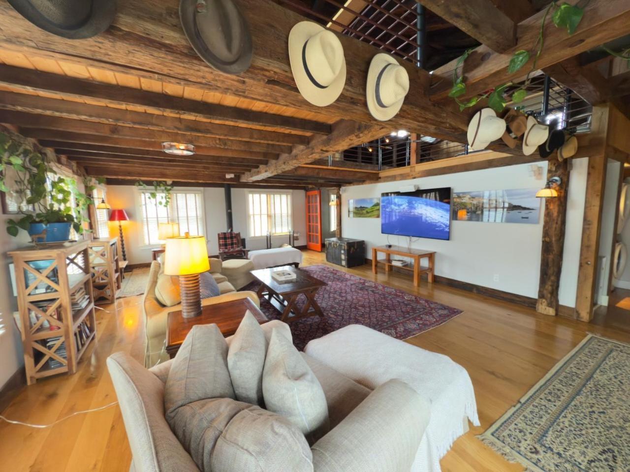 Hotel Magical Post And Beam Loft Downtown Newport! Exterior foto